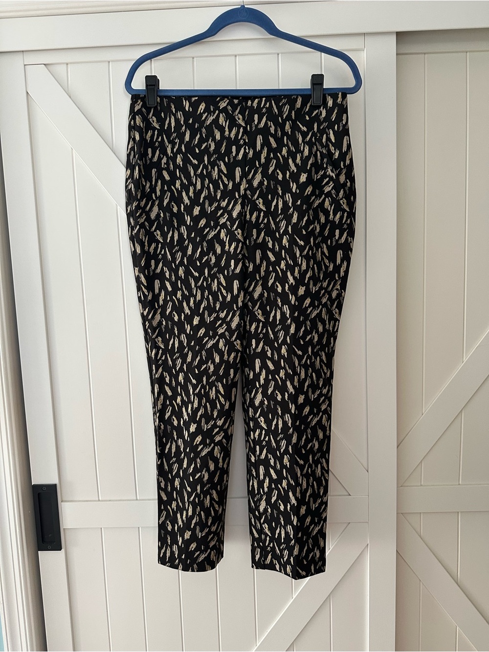 Chico’s So Slimming Size 1 Black Gold Print Ankle Pants Pull On Stretch Med 8
